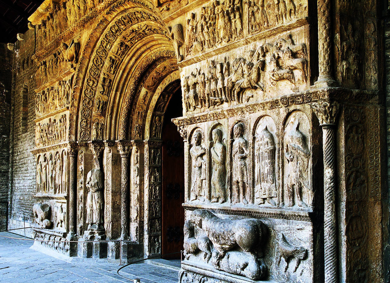 Portail roman de l'église du Monastère de Santa Maria de Ripoll. Copyright Imagen M.A.S.