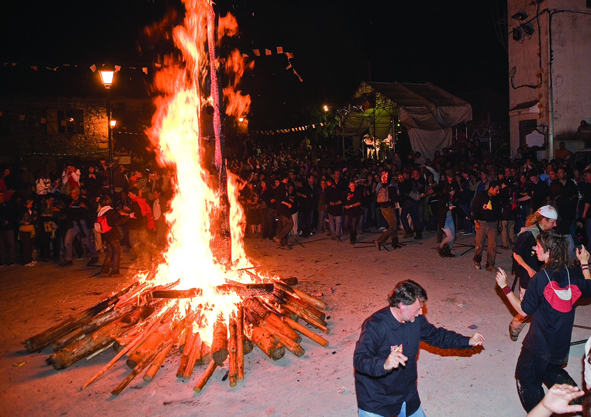 Bûcher et bal - Falles
