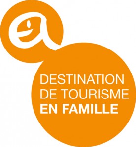 logo du label destination de tourisme en famille en catalogne