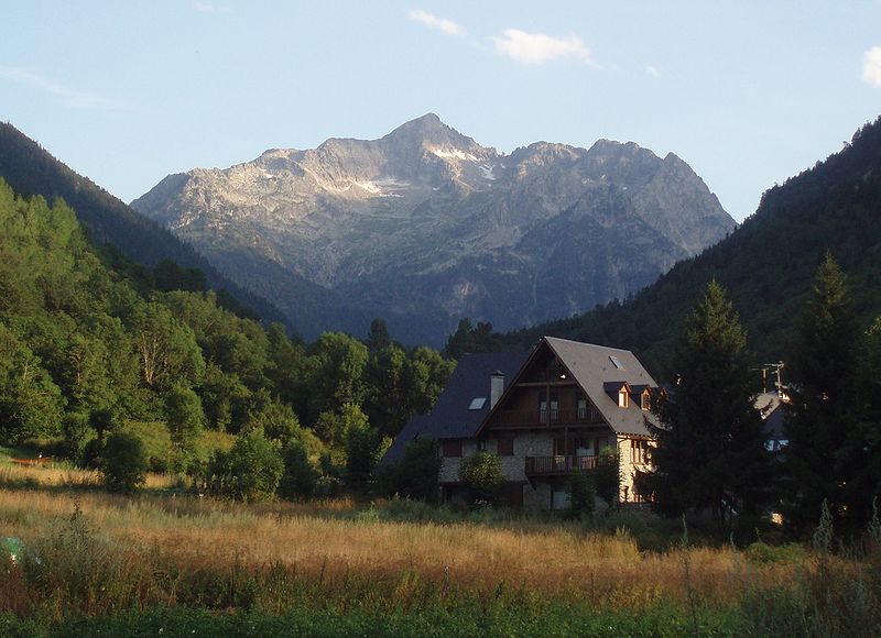 Le Montardo et sa silhouette bien connue dans le Val d'Aran