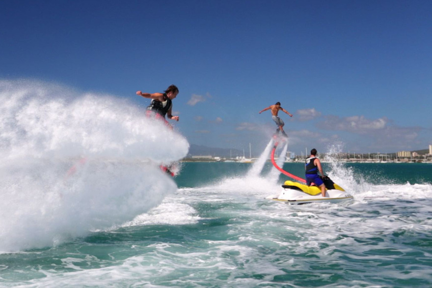 Photo de water jetpack ou flyboard - http://fbiws.com