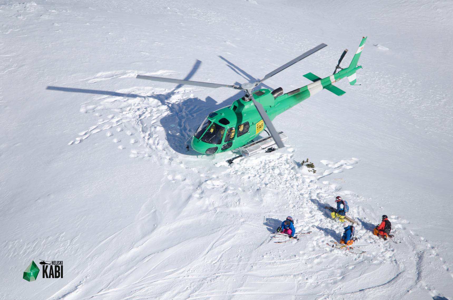 Dépose en hélicoptère au Val d'Aran. © Kabi by Edurne Pasaban