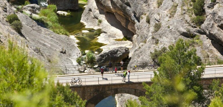 Cyclotourisme à la voie verte de la Terra Alta (Terres de l'Ebre, Catalogne)