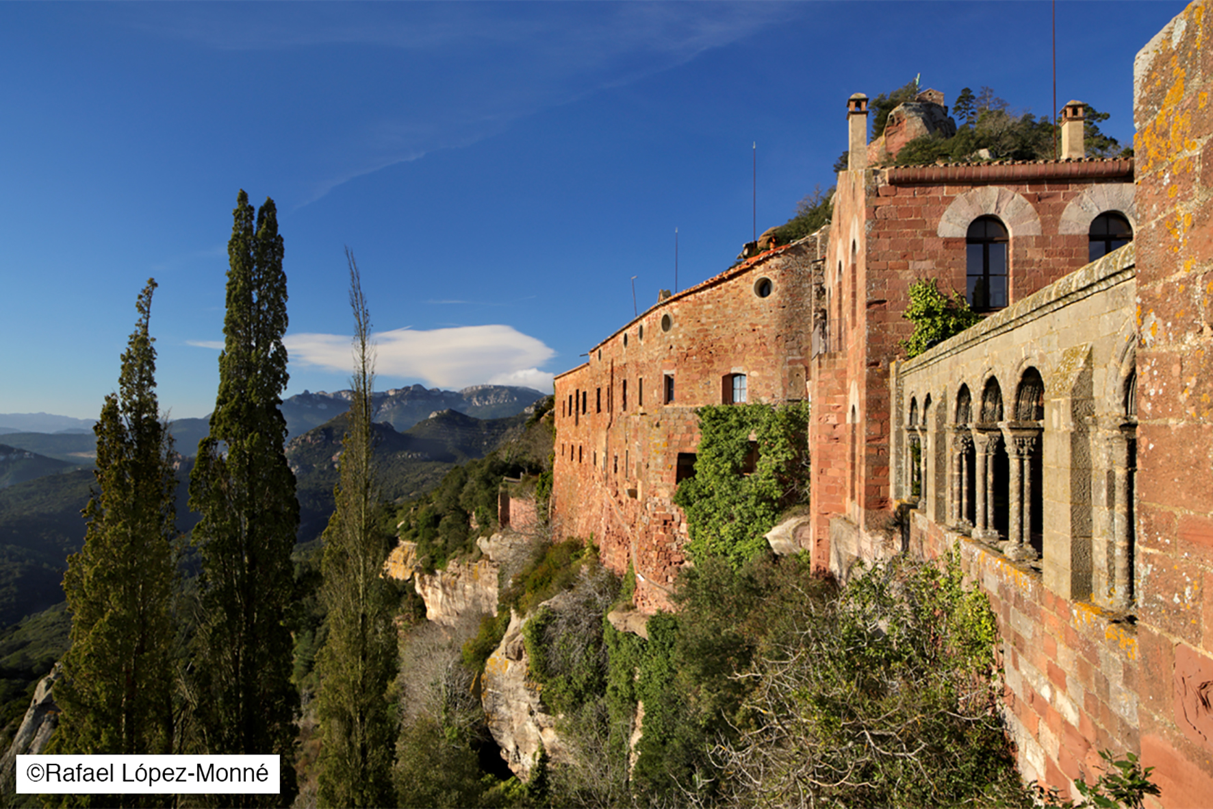 Château monastère Escornalbou à Riudecanyes