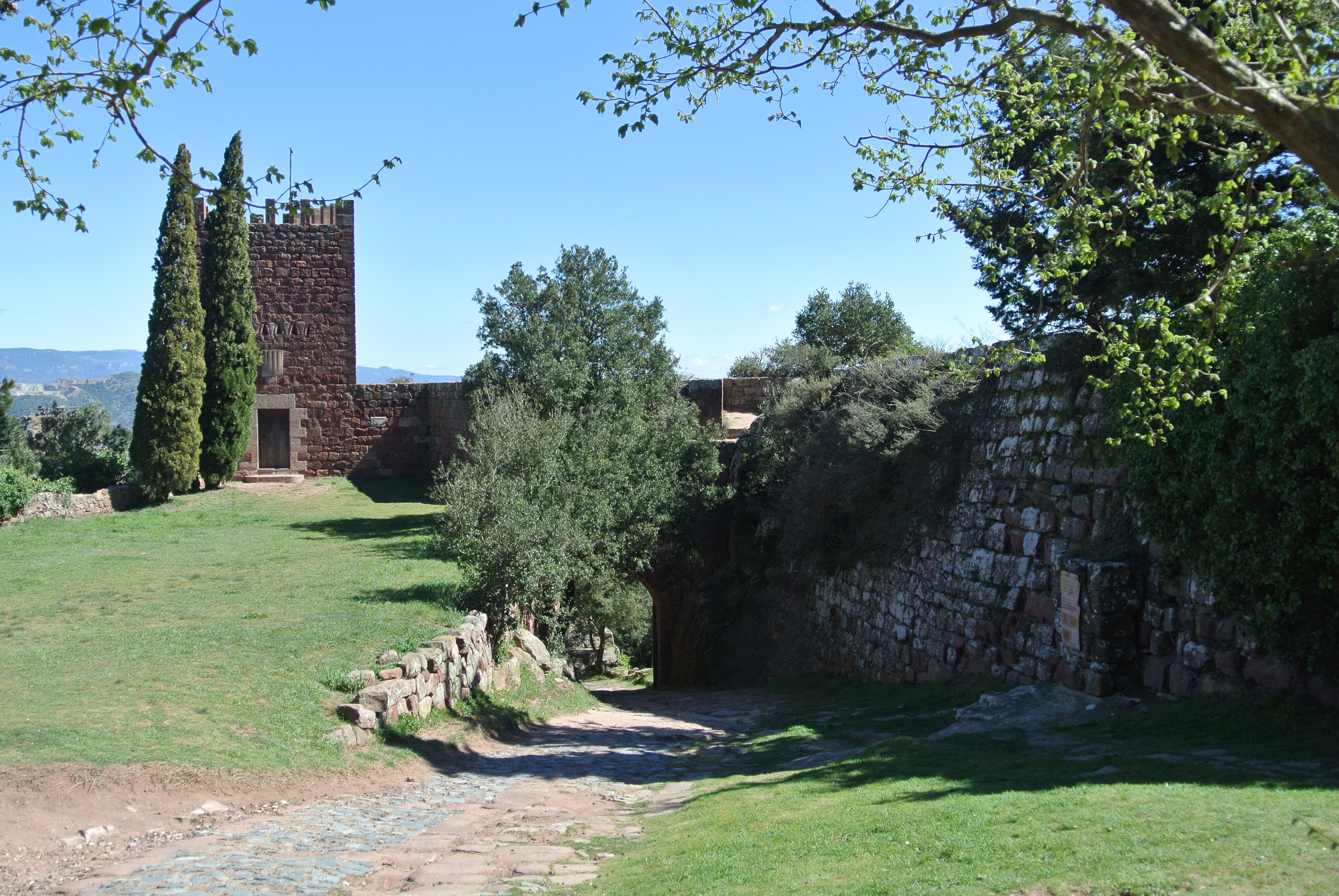 Château monastère Escornalbou à Riudecanyes