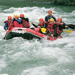 Descente en Rafting sur la Noguera Pallaresa, spot majeur pour cette activité dans les Pyrénées de Catalogne