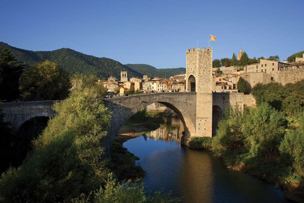 Besalú © Oriol Clavera