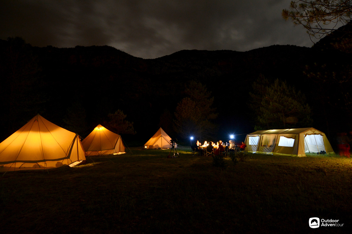 Camping © Outdoor Adventour