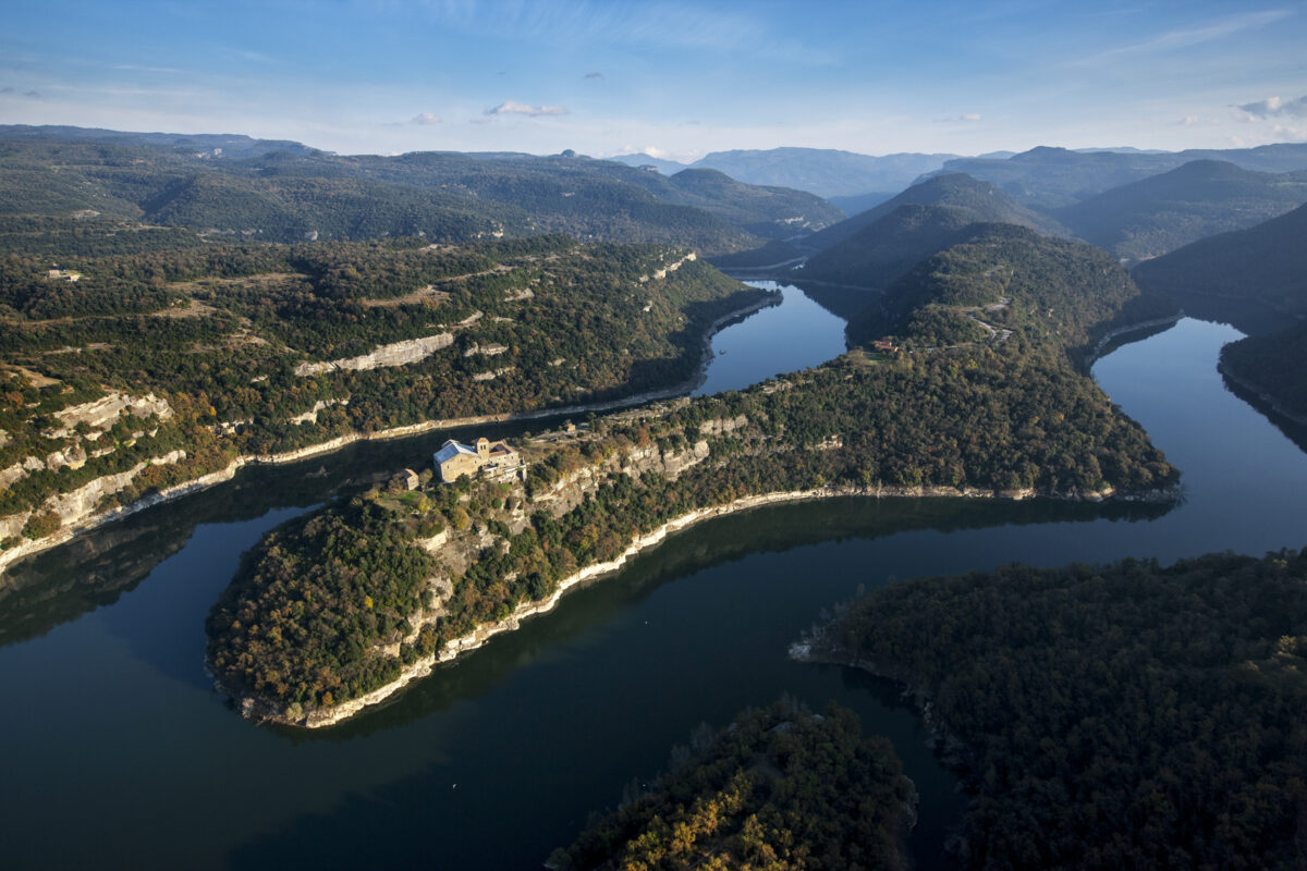 Monastère de Sant Pere de Casserres ©Yann Arthus-Bertrand_Altitude