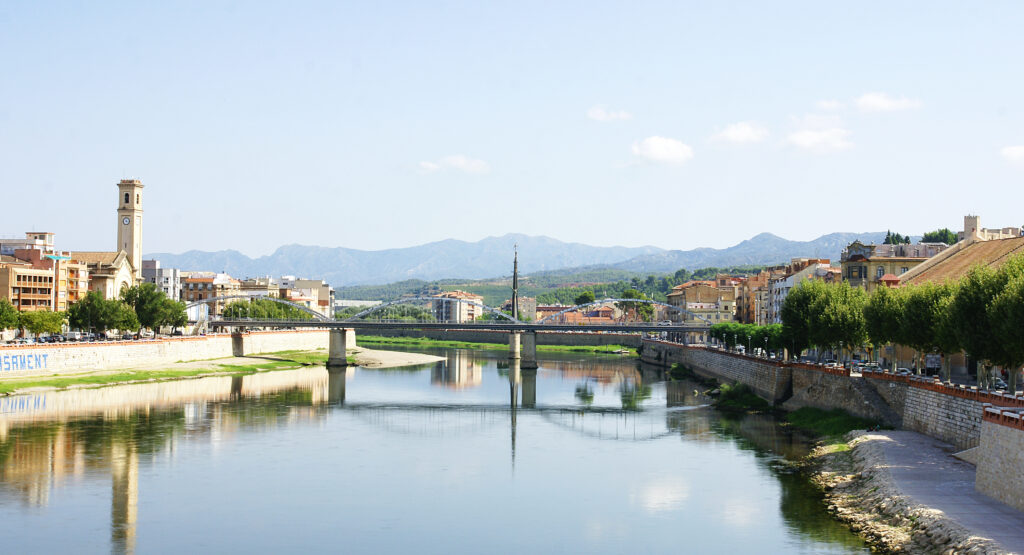 Río Ebro A Su Paso Por Tortosa, Tarragona