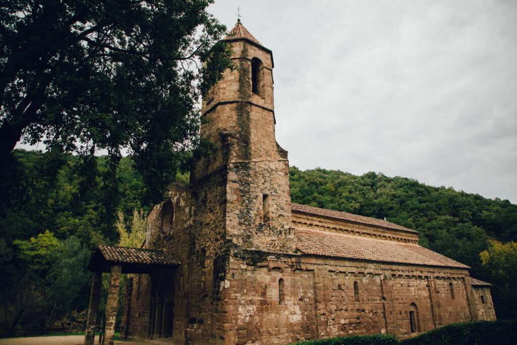 Monastere Sant Joan Les Fonts Loeildeos